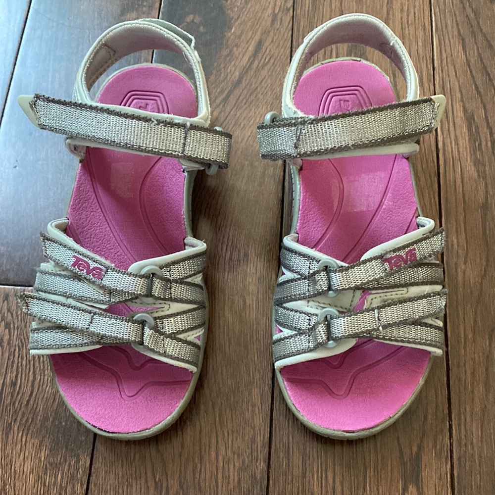Teva girl sandals size 12